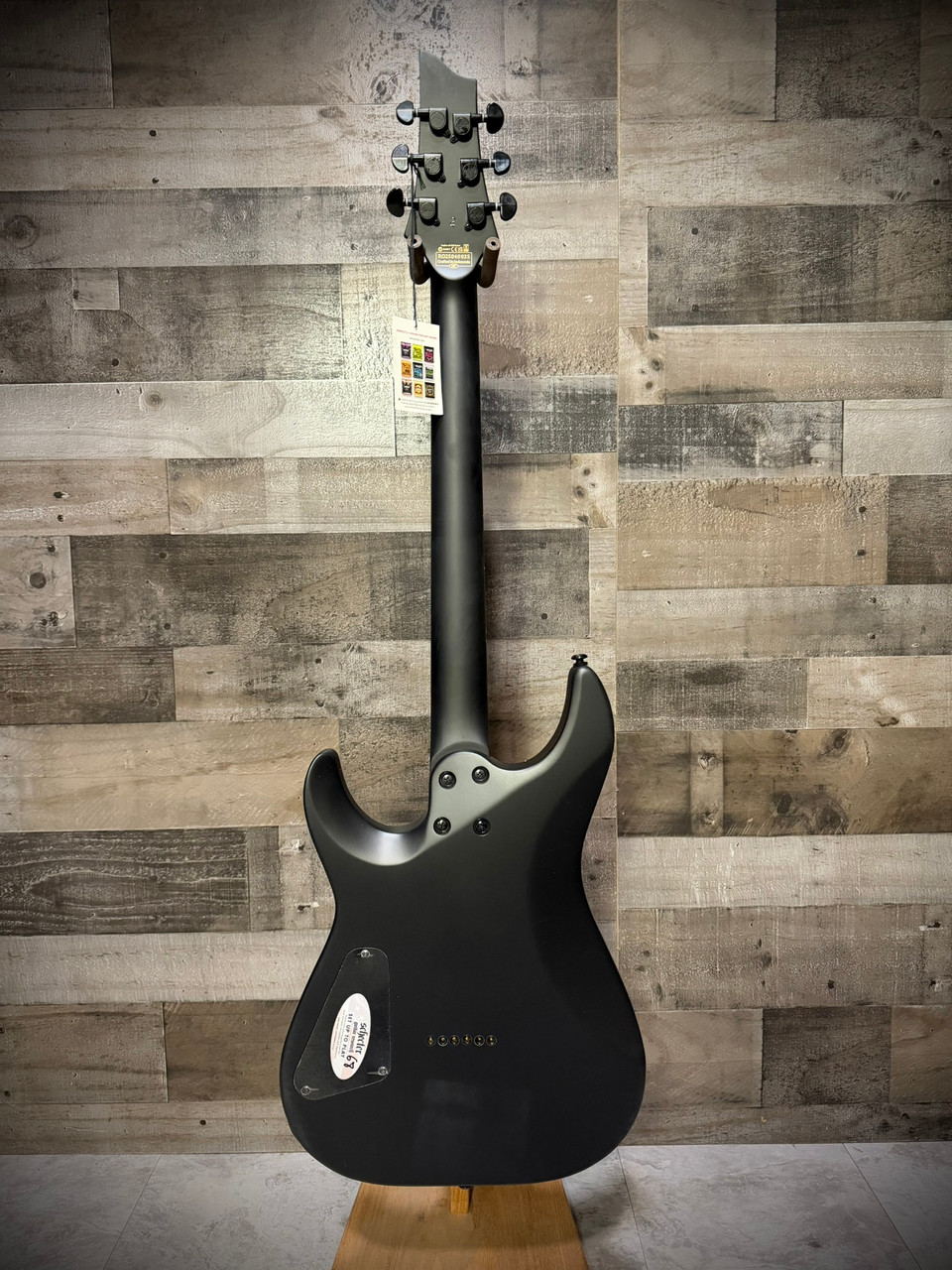 Schecter Damien-6 B-Stock - Satin Black (2470) (2) | Musician Madness