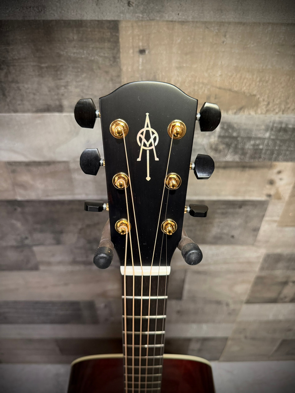 Alvarez FYM66HD Yairi Masterworks Honduran OM Acoustic Guitar (FYM66HD_2) | Musician Madness