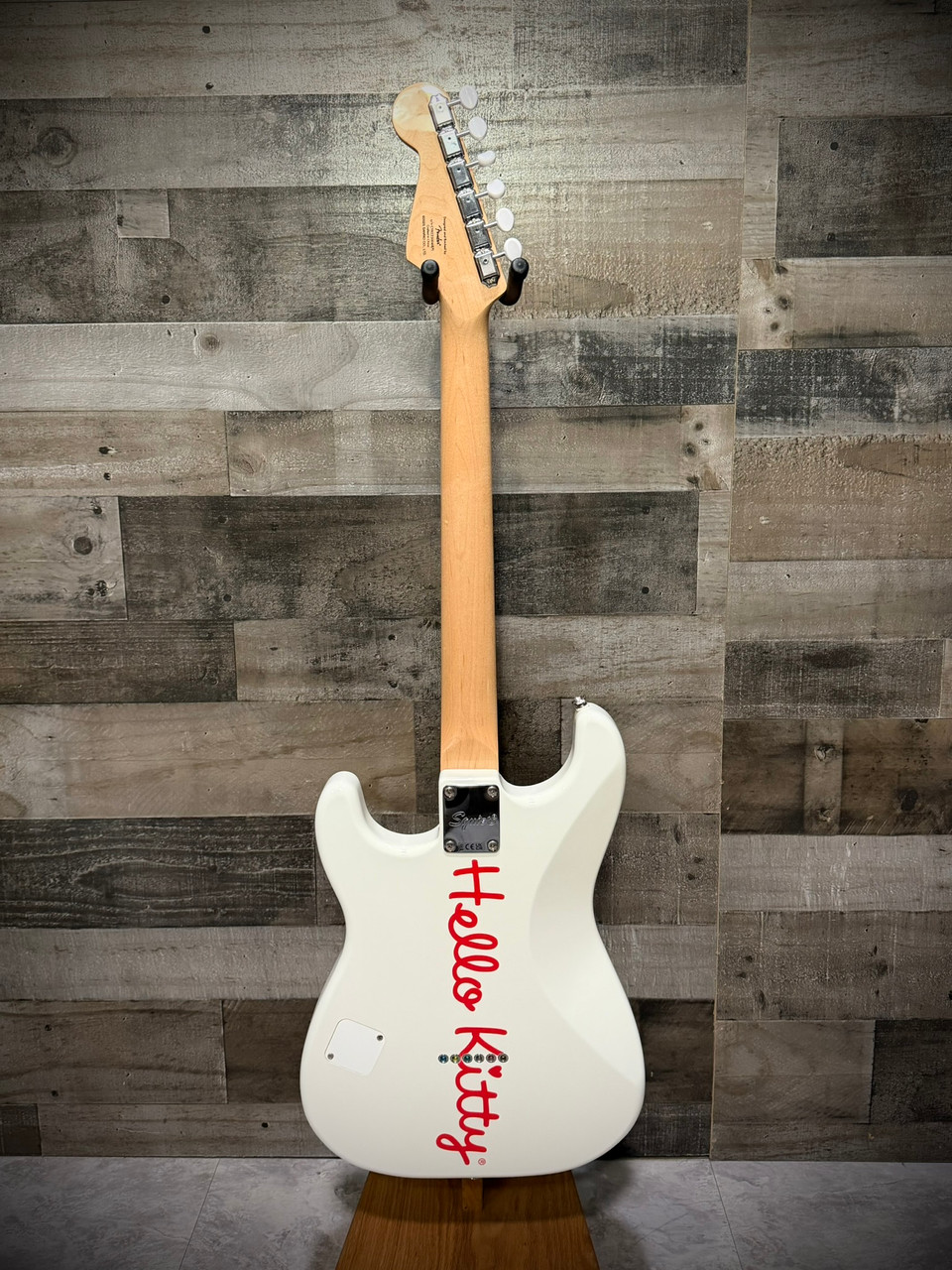 Fender Squier x Hello Kitty Stratocaster Electric Guitar - White