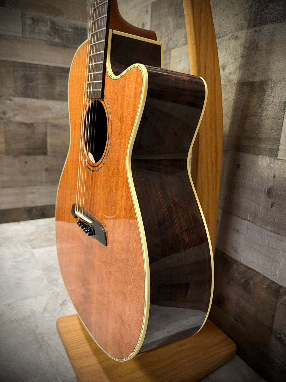 Alvarez Yairi Masterworks GYM74CEX Grand Auditorium Acoustic-Electric - Second (GYM74CEX)