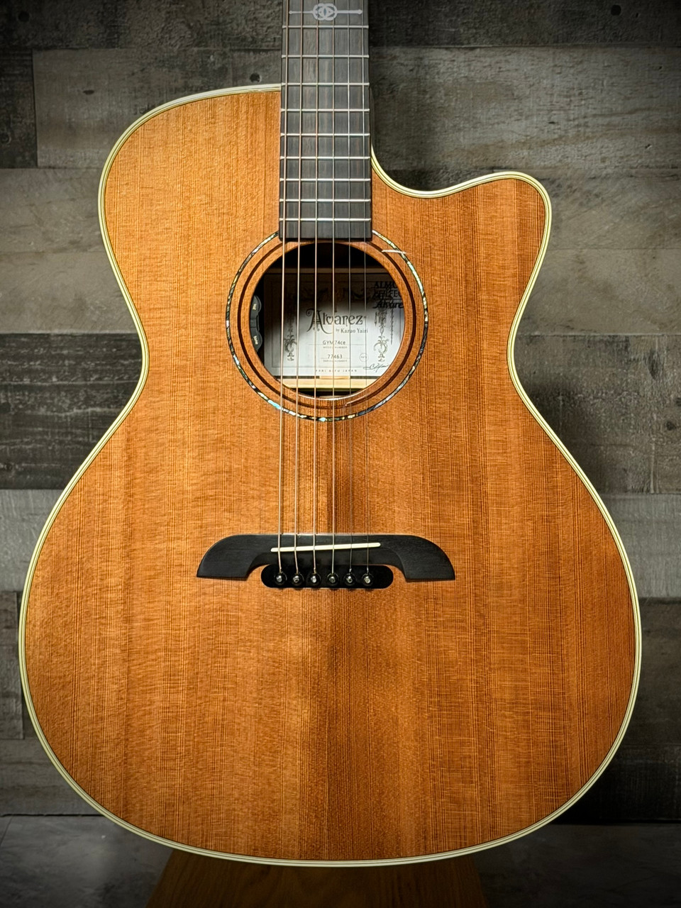 Alvarez Yairi Masterworks GYM74CEX Grand Auditorium Acoustic-Electric - Second (GYM74CEX) | Musician Madness