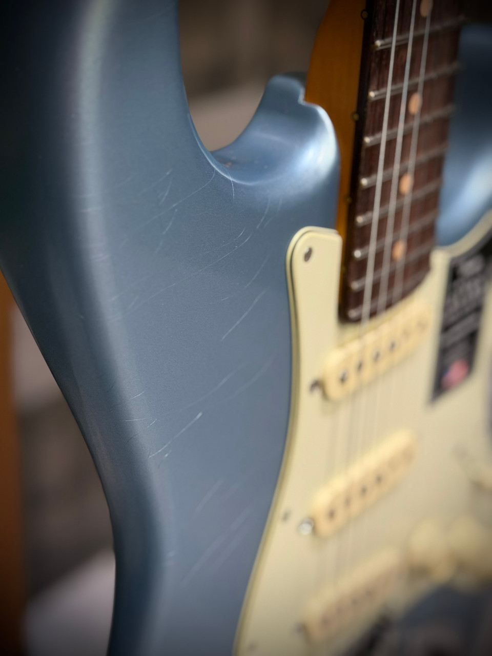 Fender American Ultra Luxe Vintage '60s Stratocaster Rosewood Fingerboard, Ice Blue Metallic | Musician Madness