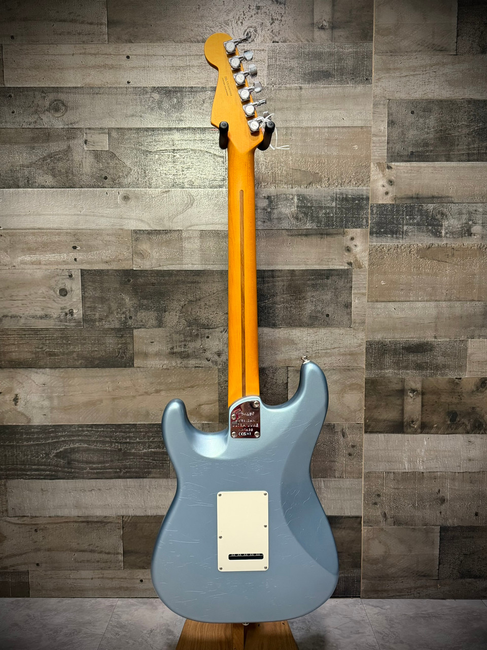 Fender American Ultra Luxe Vintage '60s Stratocaster Rosewood Fingerboard, Ice Blue Metallic | Musician Madness