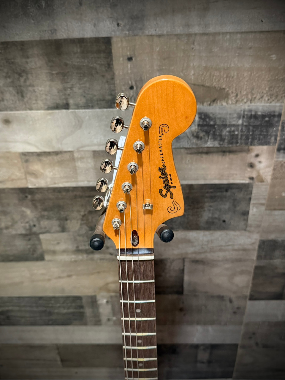 Squier Classic Vibe '60s Jazzmaster - Laurel Fingerboard - Tortoishell Pickguard - Tahitian Coral | Musician Madness