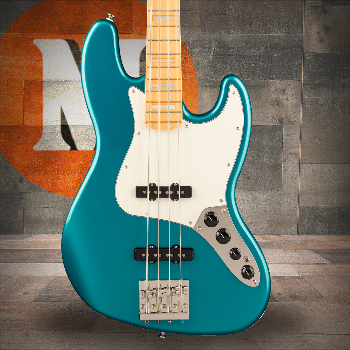Squier Classic Vibe Active '70s Jazz Bass - Maple Fingerboard - Parchment Pickguard - Ocean Turquoise | Musician Madness