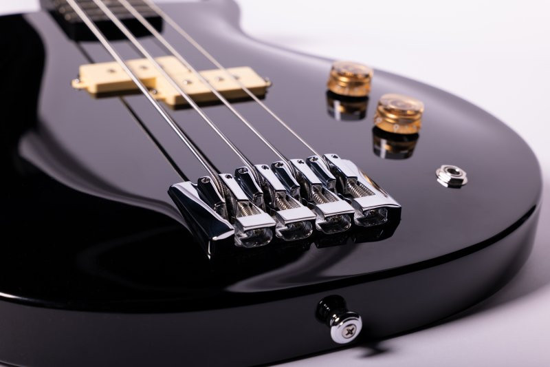 Washburn SB4B Wing Series Scavenger Electric Bass. Black (SB4B-U) | Musician Madness