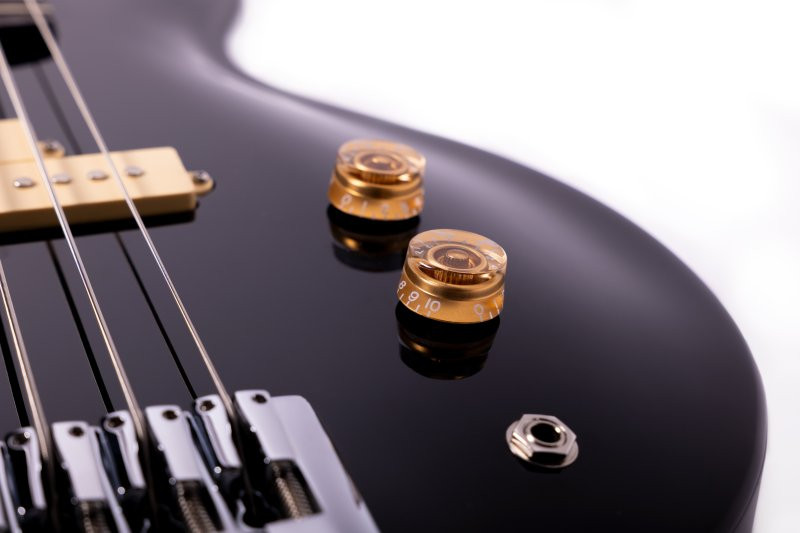 Washburn SB4B Wing Series Scavenger Electric Bass. Black (SB4B-U) | Musician Madness