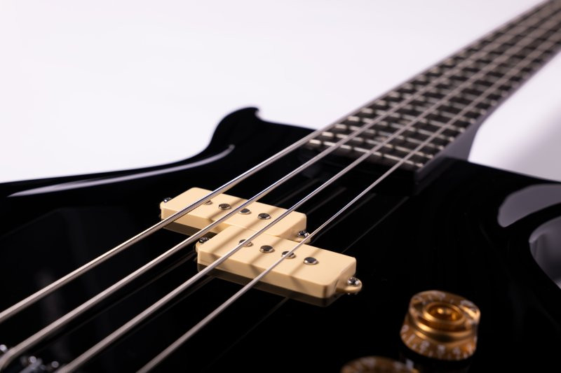 Washburn SB4B Wing Series Scavenger Electric Bass. Black (SB4B-U) | Musician Madness
