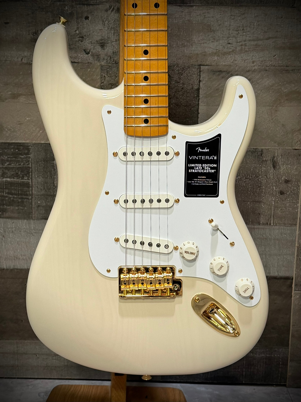 Fender Limited Edition Vintera III Late '50s Stratocaster Maple Fingerboard, White Blonde | Musician Madness