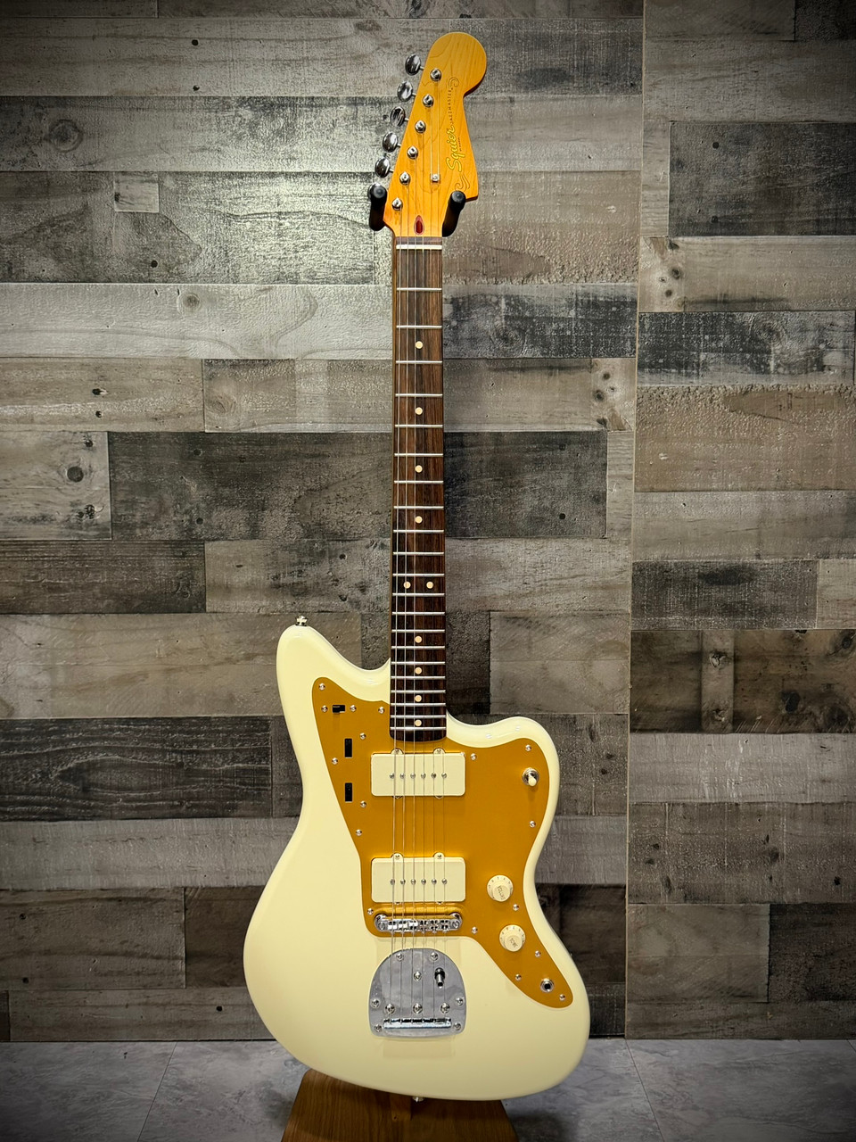 Squier J Mascis Jazzmaster - Laurel Fingerboard - Gold Anodized Pickguard - Vintage White | Musician Madness