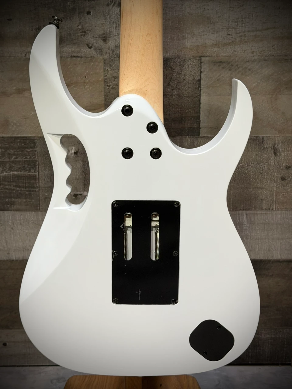 Ibanez Steve Vai Signature 6-String Left-Handed Electric Guitar - White - Open Box (JEMJRLWH) | Musician Madness
