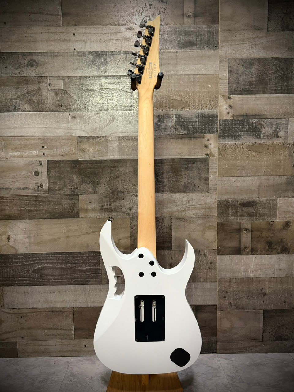 Ibanez Steve Vai Signature 6 String Electric Guitar - Left Handed - White (JEMJRLWH) | Musician Madness