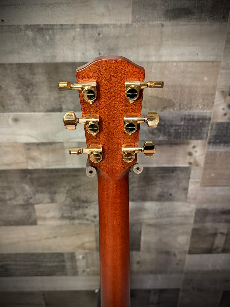 alvarez yairi yb70, yb70 baritone acoustic, yairi baritone guitar, japanese handcrafted baritone, long scale acoustic guitar, premium baritone acoustic, deep tone acoustic guitar, acoustic guitar for sale musician madness