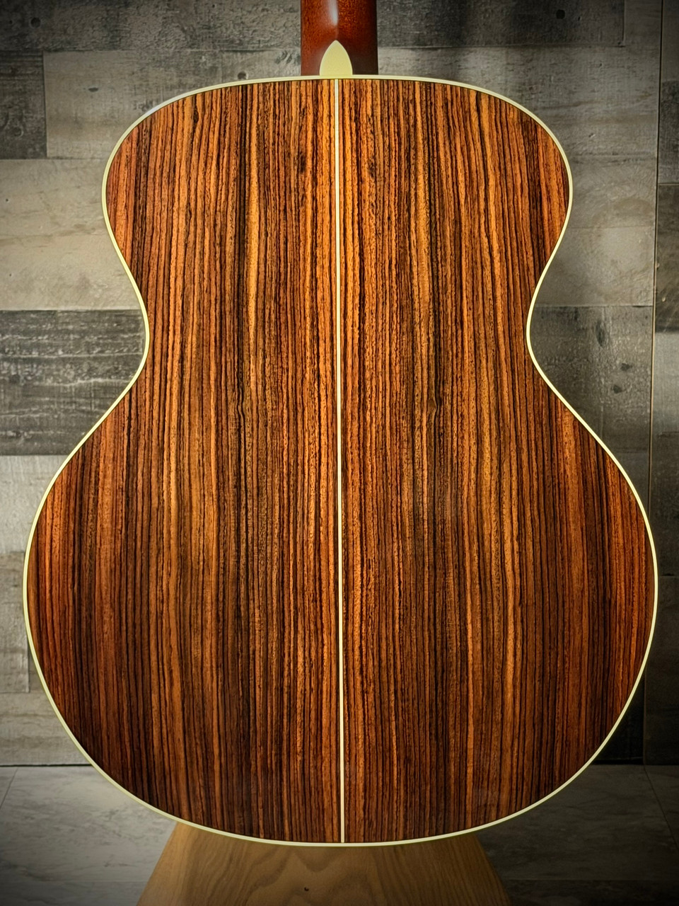 alvarez yairi yb70, yb70 baritone acoustic, yairi baritone guitar, japanese handcrafted baritone, long scale acoustic guitar, premium baritone acoustic, deep tone acoustic guitar, acoustic guitar for sale musician madness
