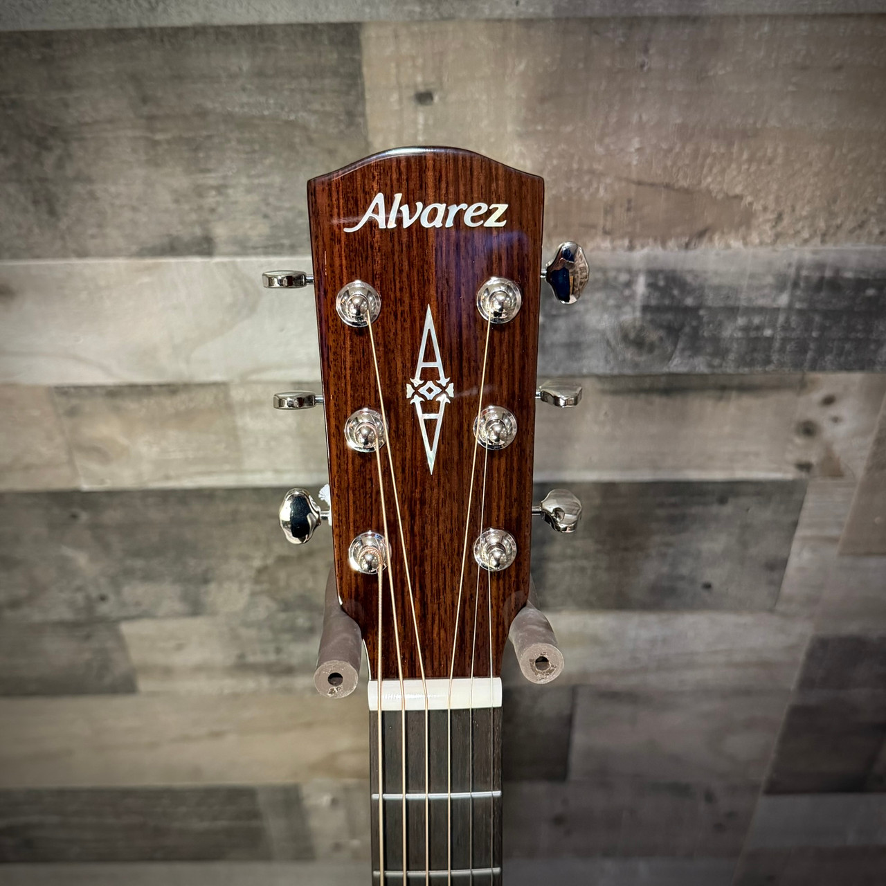 Alvarez Masterworks Dreadnought Acoustic Electric Guitar  (MD60E_Herringbone) | Musician Madness
