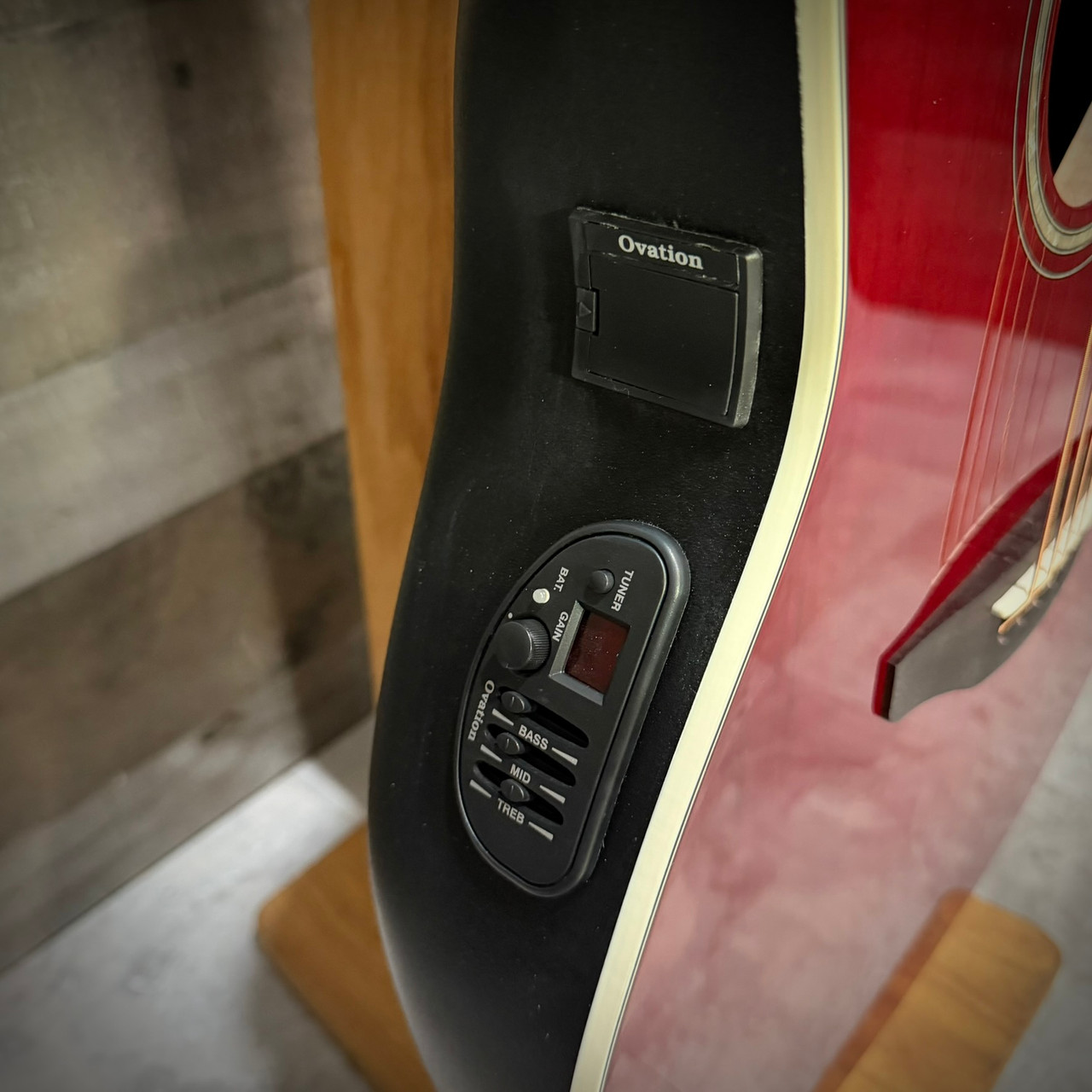 Ovation CS24-RR-G Celebrity Standard Mid-Bowl Acoustic Guitar B-Stock - Ruby Red | Musician Madness