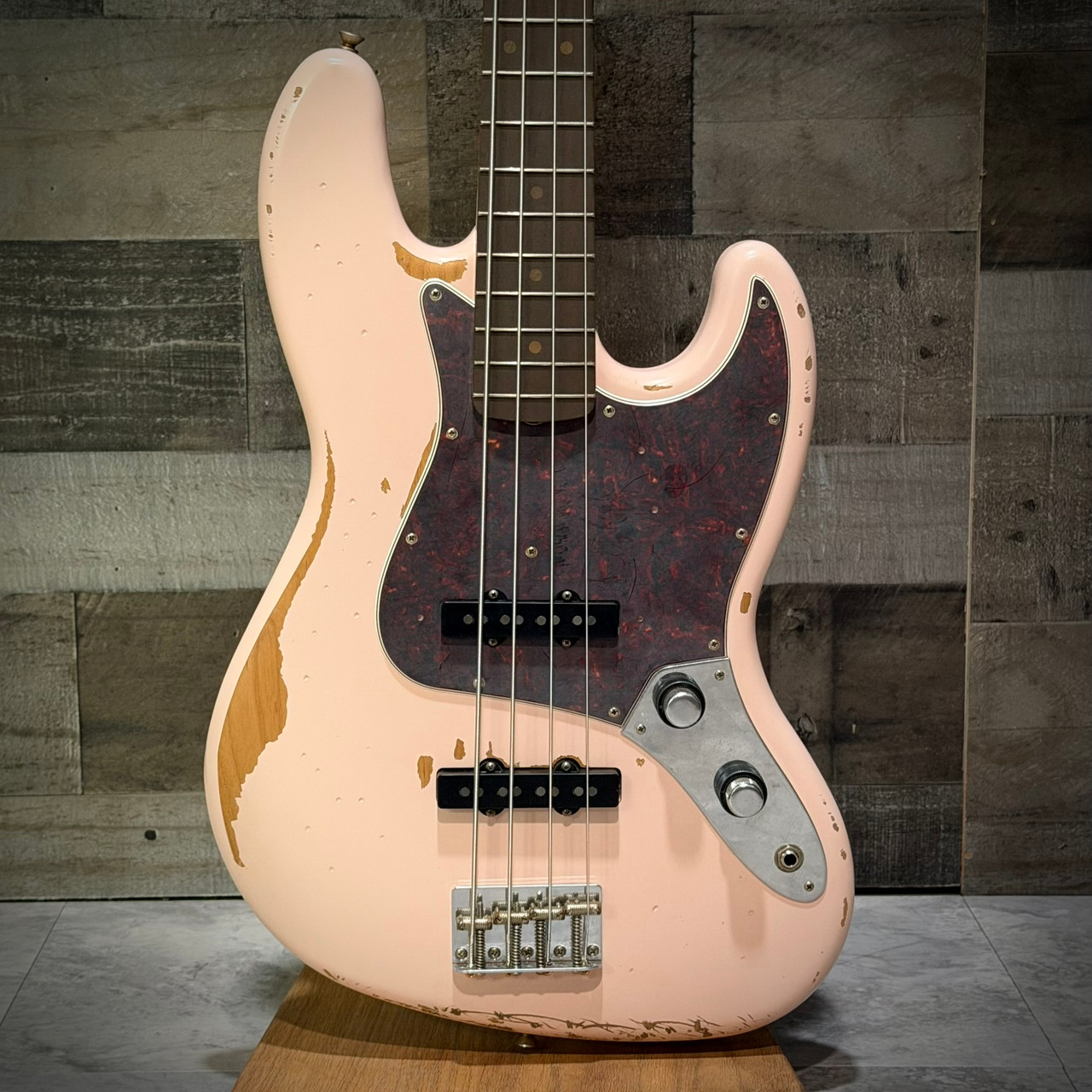 Fender Flea Jazz Bass Guitar, Rosewood Fingerboard - Roadworn Shell Pink - Open Box | Musician Madness