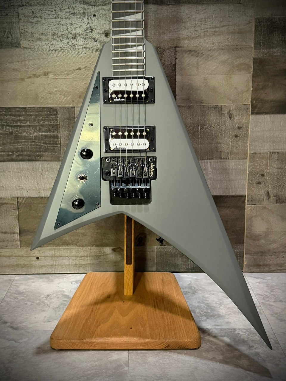 Jackson JS Series Rhoads JS32 Left-Handed Electric Guitar - Satin Gray (291-1147-522) | Musician Madness