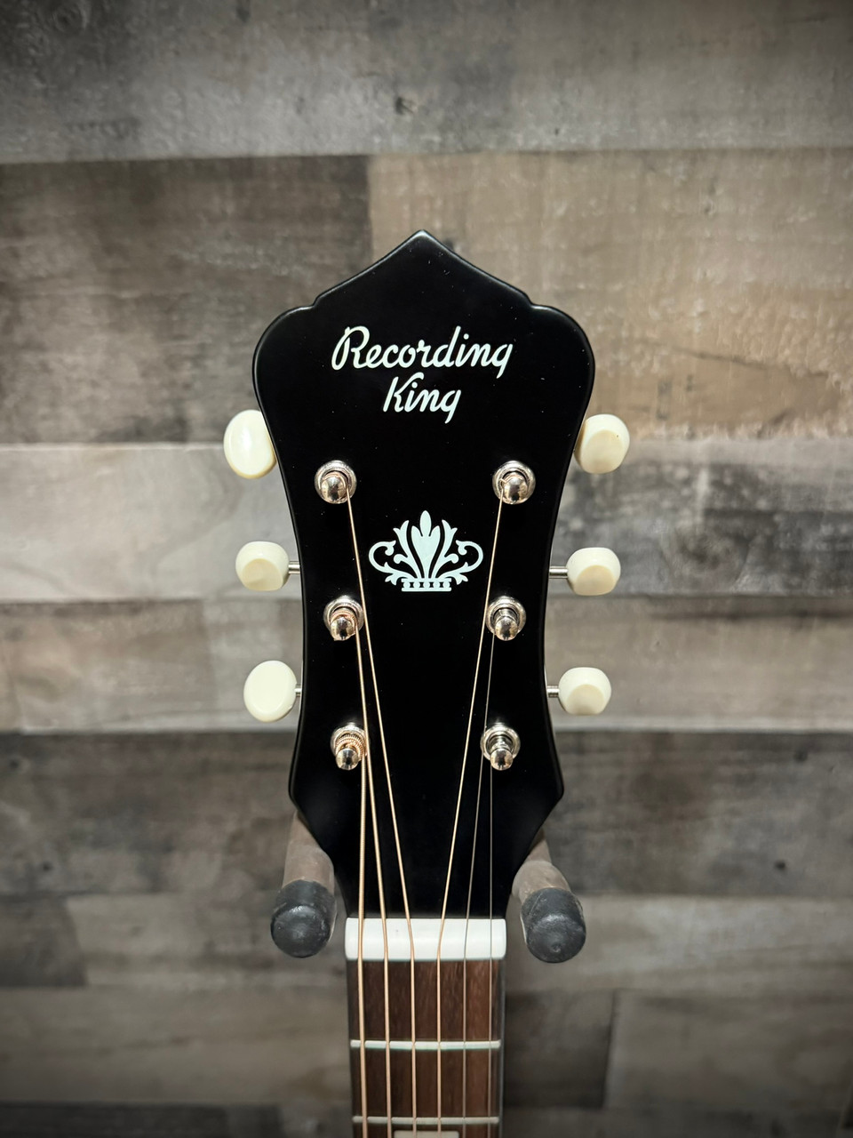 Recording King Dirty 30's Single - Series 7 Parlor - AE w/Gold Foil P/U - Black | Musician Madness