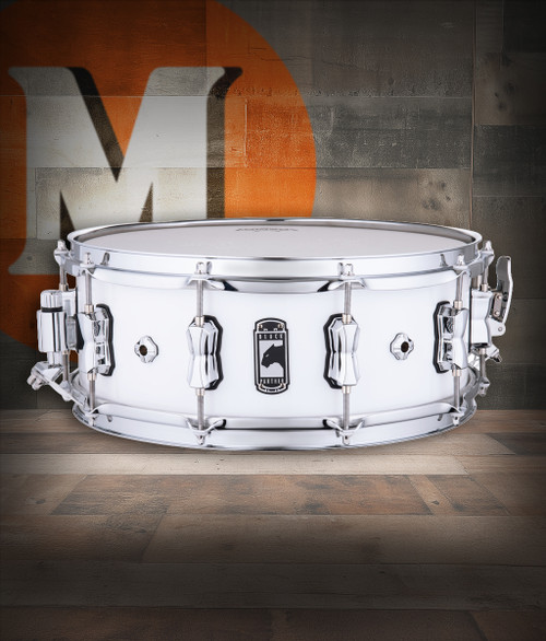 Mapex Black Panther Venom 14" x 5.5" Snare Drum – Arctic White (BPNML4550COW) featuring a maple shell, precision lugs, and bright, responsive tone with sleek white finish.