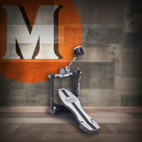 Mapex P410 400 Series Single Bass Drum Pedal - lightweight chain-drive pedal with adjustable beater angle, smooth footboard feel, and durable chrome hardware