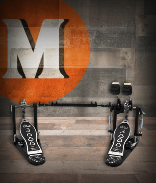DW 3000 Series Double Bass Drum Pedal (DWCP3002A) with dual-chain drive and steel base plate
