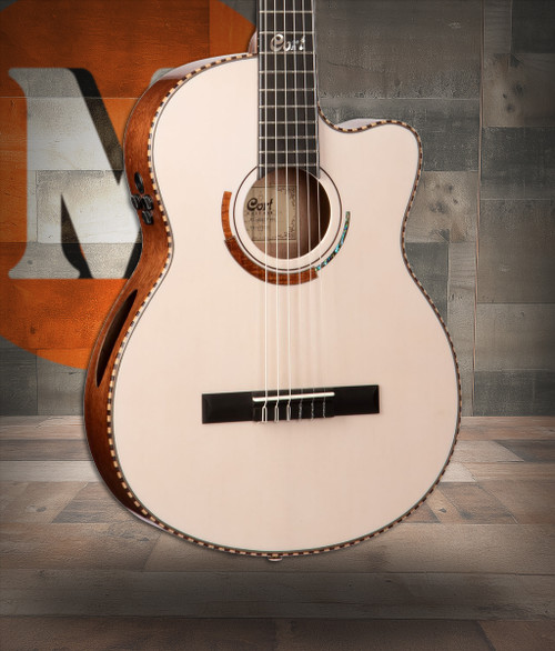 Cort SOLENCANTO Classical Series Sol Encanto Classical Guitar Item (SOLENCANTO-U) | Musician Madness