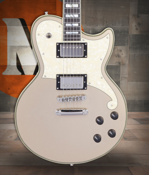 D'Angelico Deluxe Atlantic - Desert Gold (DADATLDSGNS) | Musician