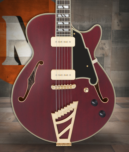 D'Angelico Deluxe DC - Satin Trans Wine (DADDCSTWGS) | Musician