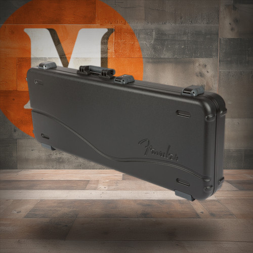 Fender Deluxe Molded Bass Case - Black | Musician Madness