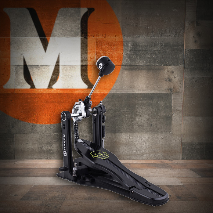 Mapex P810 Armory Response Drive Single Bass Drum Pedal – durable chain-drive pedal with smooth action, adjustable beater angle, and solid steel footboard design