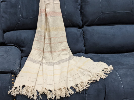 Throw with Fringes - A3154 130x170 cms Throw with Fringes - A3154 130x170 cms