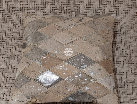 Hair On Leather Silver/White Cushion -(39X39)CM Hair On Leather Silver/White Cushion -(39X39)CM