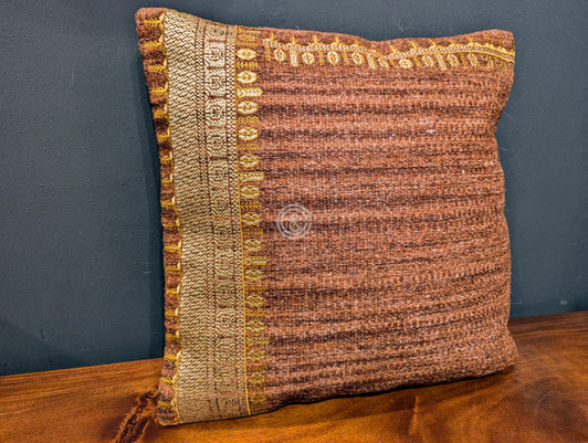 Embriodered Cushion Multi A7131 - 45x45 CM Embriodered Cushion Multi A7131 - 45x45 CM