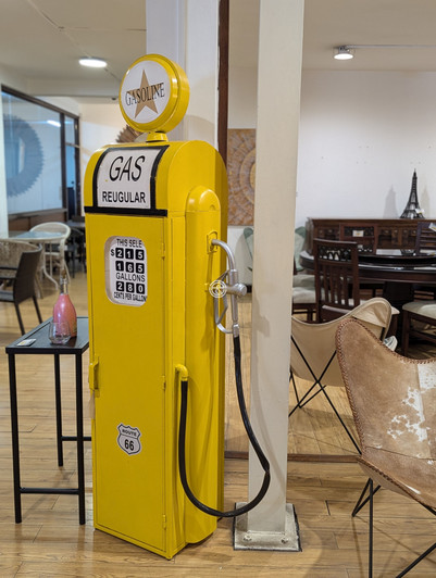 Decorative Petrol Pump Bar Counter