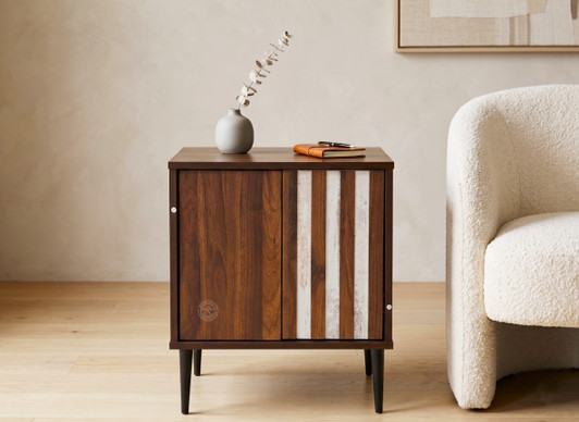 Linear 22 End Table In AMC Columbia