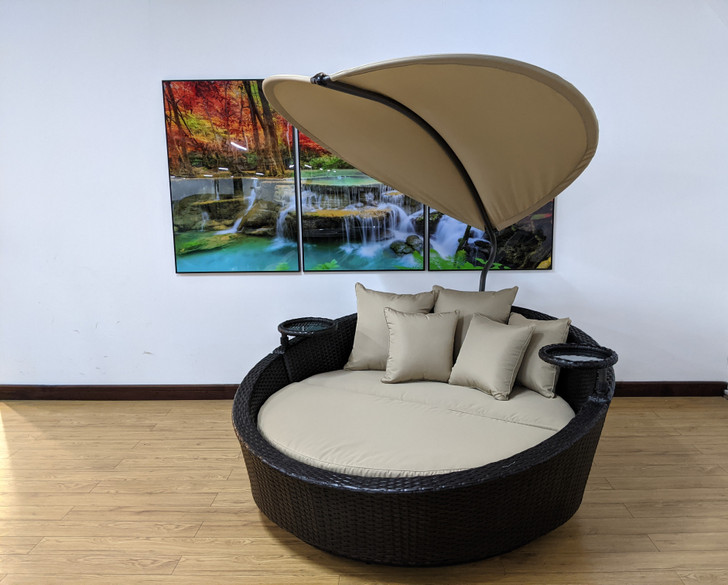 Sunbed with 360° Sundial rotation & Drinks plates  in Beige