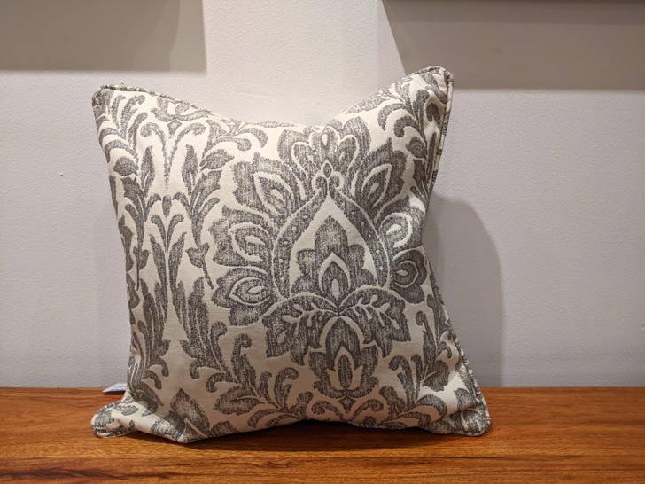 Decorative Pillow in R1168A-15G花形 Fabric-50x50cm