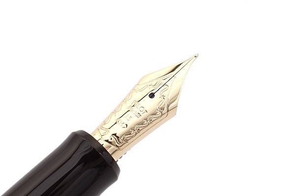 Pilot Fountain Pen Custom 823 Black Barrel 14K Gold Medium Nib