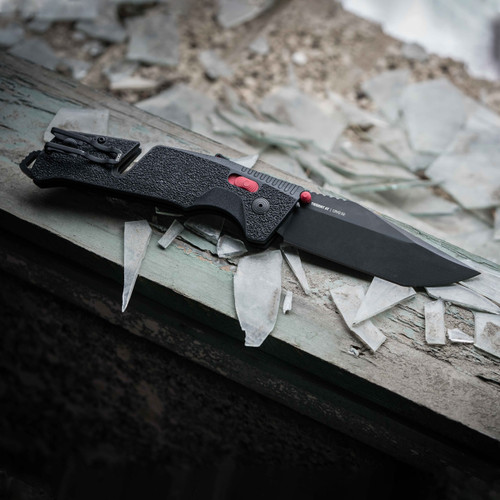 Trident AT - Black & Red, Tanto