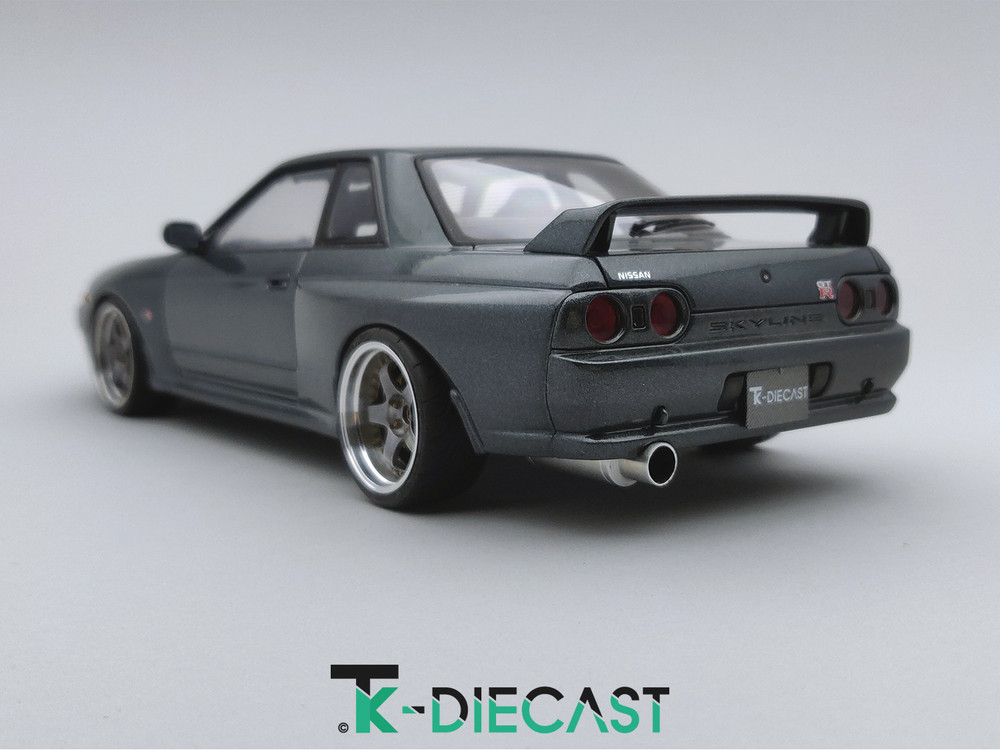 ナチュラ 希少！1/18 Aa R32GTR改 PLAIN COLOR VERカスタム