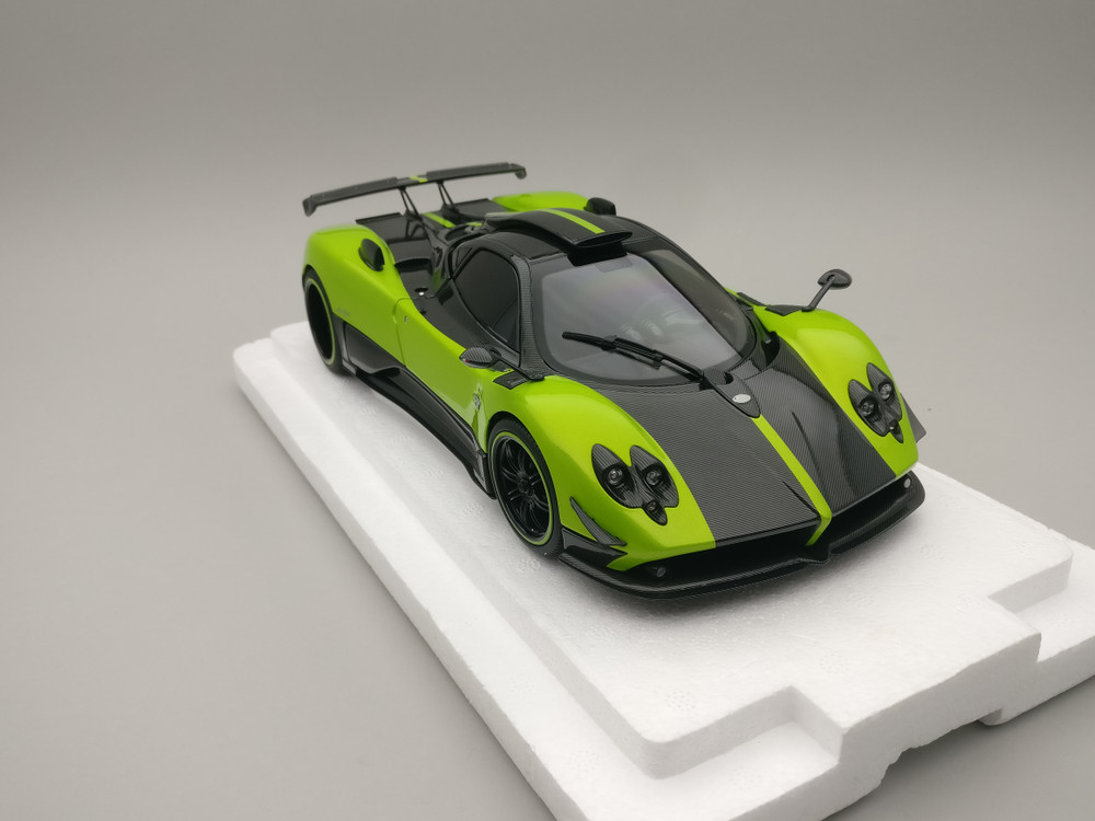 1/18 Almost Real Pagani Zonda Cinque Coupe 2009 Verde Florenz Green