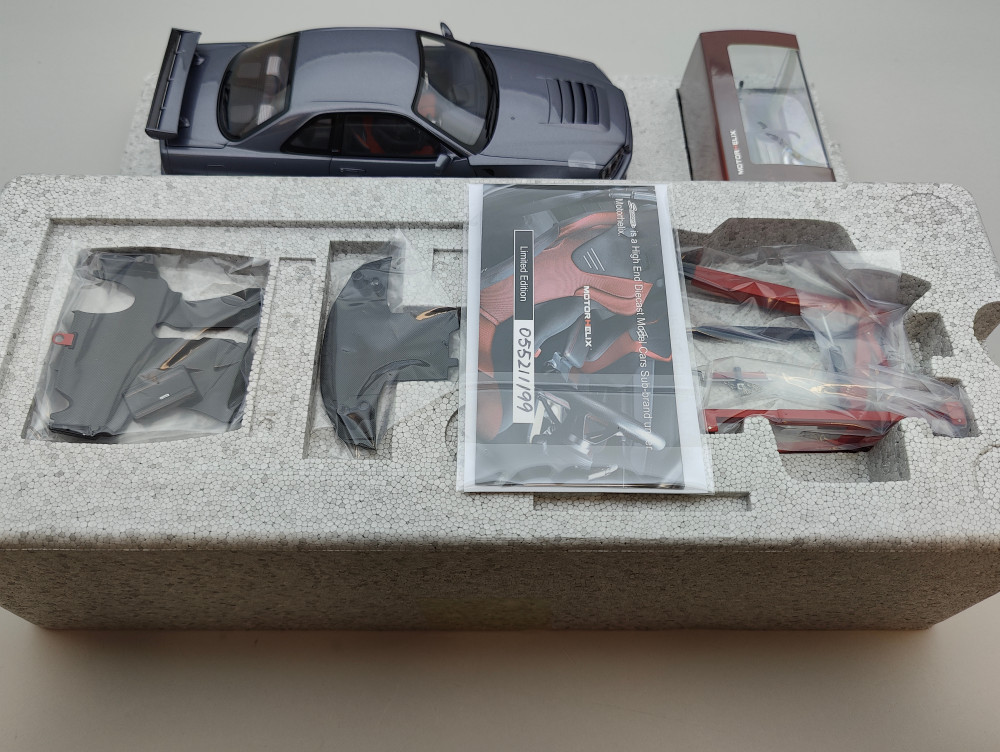 1/18 MotorHelix Nissan Skyline R34 GT-R CRS Gunmetall - Tk Diecast