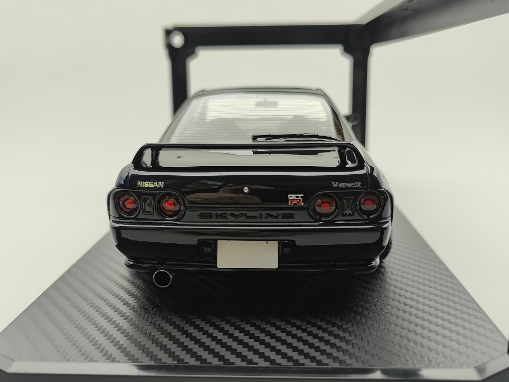 1/18 ignition IG3544 Nissan Skyline R32 GT-R V-Spec II Initial D