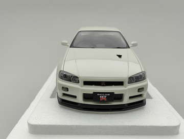 1/18 AUTOart Nissan Skyline R34 V-Spec II GT-R Pearl White 77406