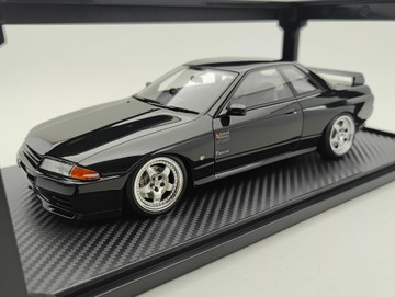1/18 ignition IG3544 Nissan Skyline R32 GT-R V-Spec II Initial D Night Kids