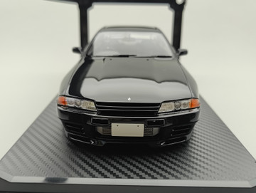 1/18 ignition IG3544 Nissan Skyline R32 GT-R V-Spec II Initial D Night Kids