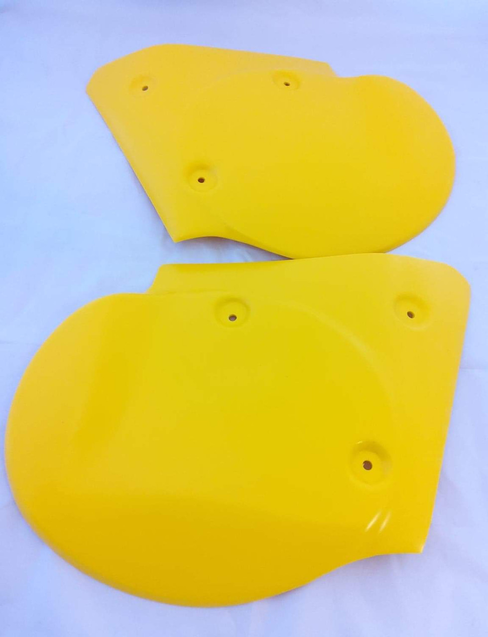 Side Panel Set Maico 1975 (pair) Satin Yellow (semi-gloss)