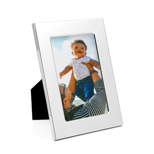 Silver Engraved Picture Frame for 4 x 6  Portrait Photo