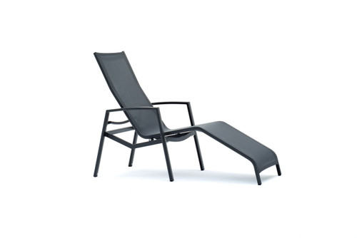 Victor Floating Lounger | Designed by R&S Varaschin | Varaschin